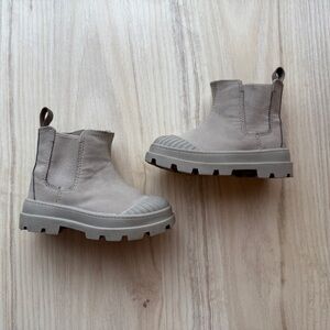 Stylish Tan Ankle Boots